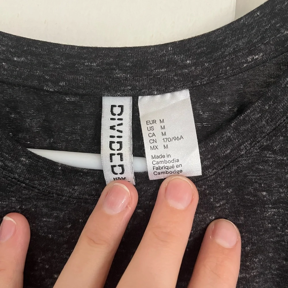 H&M heather T - Picture 2 of 4